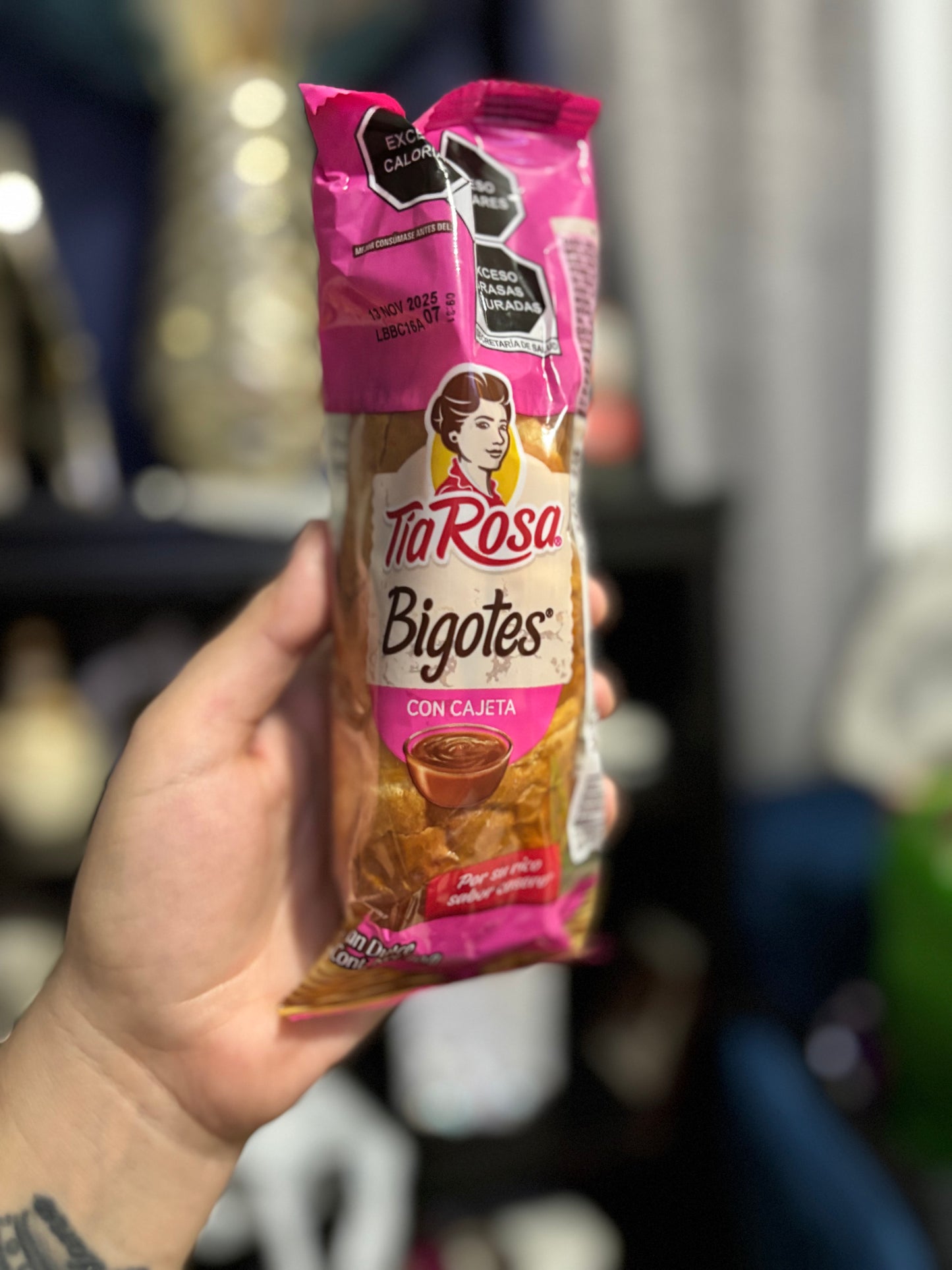 Bigotes “Tía Rosa”