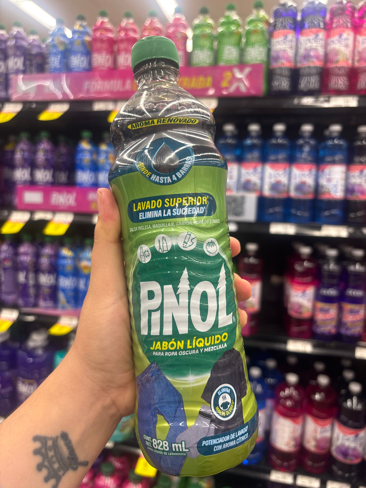 Pinol detergente Ropa oscura y mezclilla