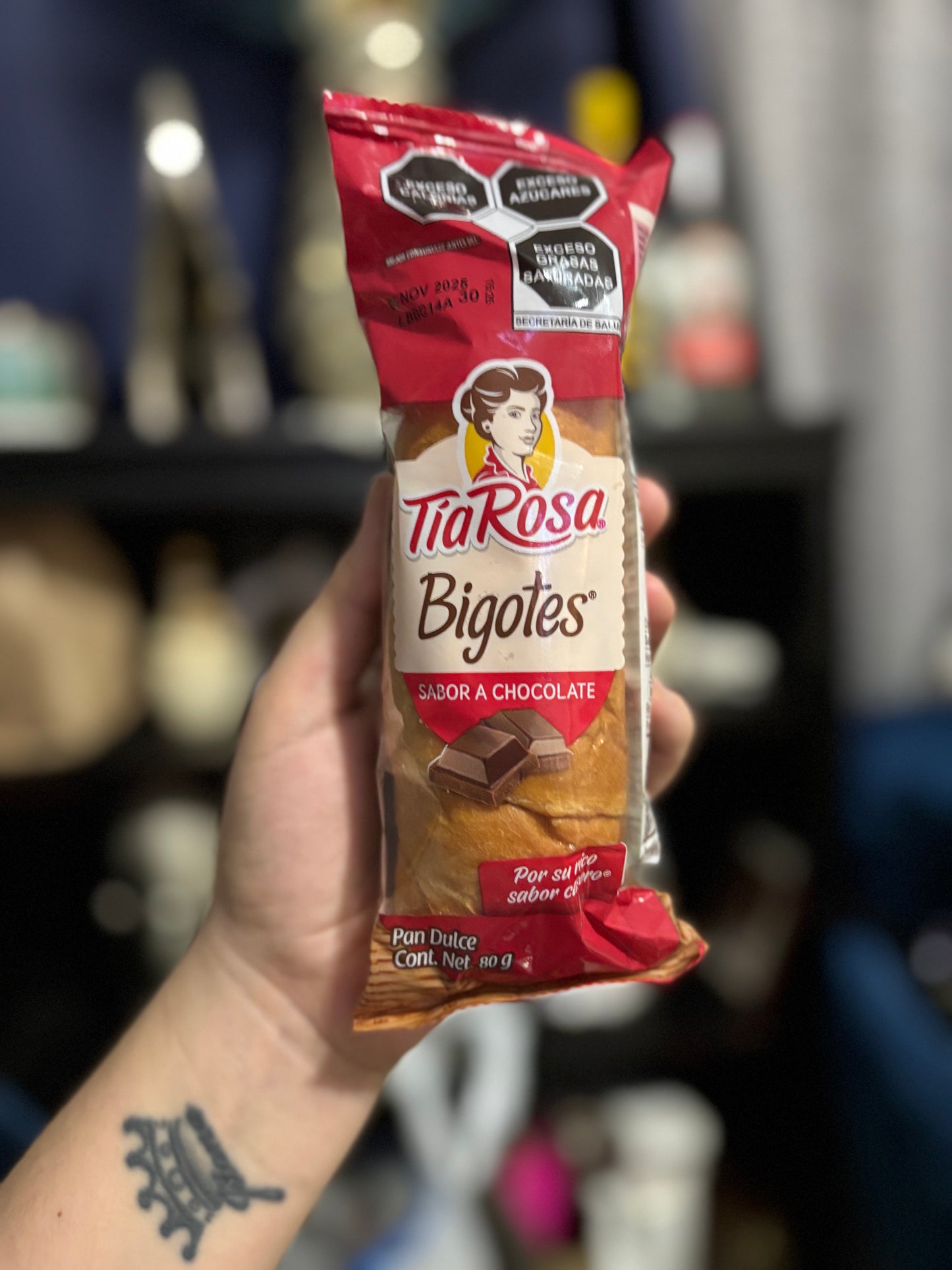 Bigotes “Tía Rosa”