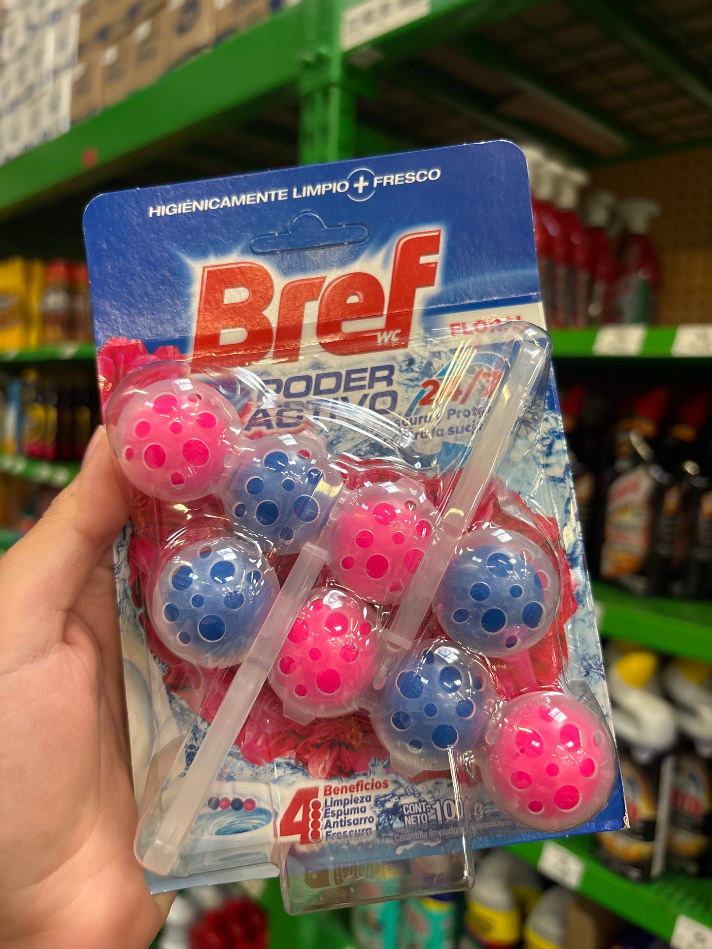Canastilla limpiadora Bref WC Poder Activo Floral 100gr