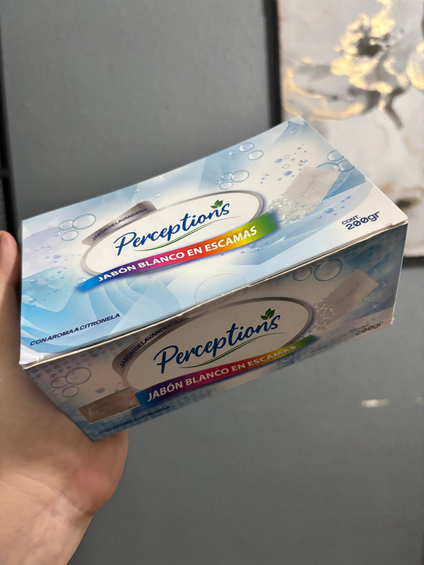 Jabón blanco 🫧 en escamas “ Perceptions” 🌿