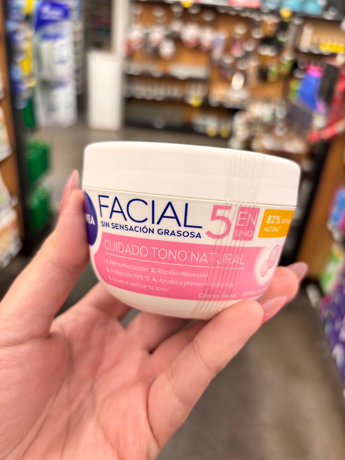 Crema facial Nivea 5 en 1 tono natural