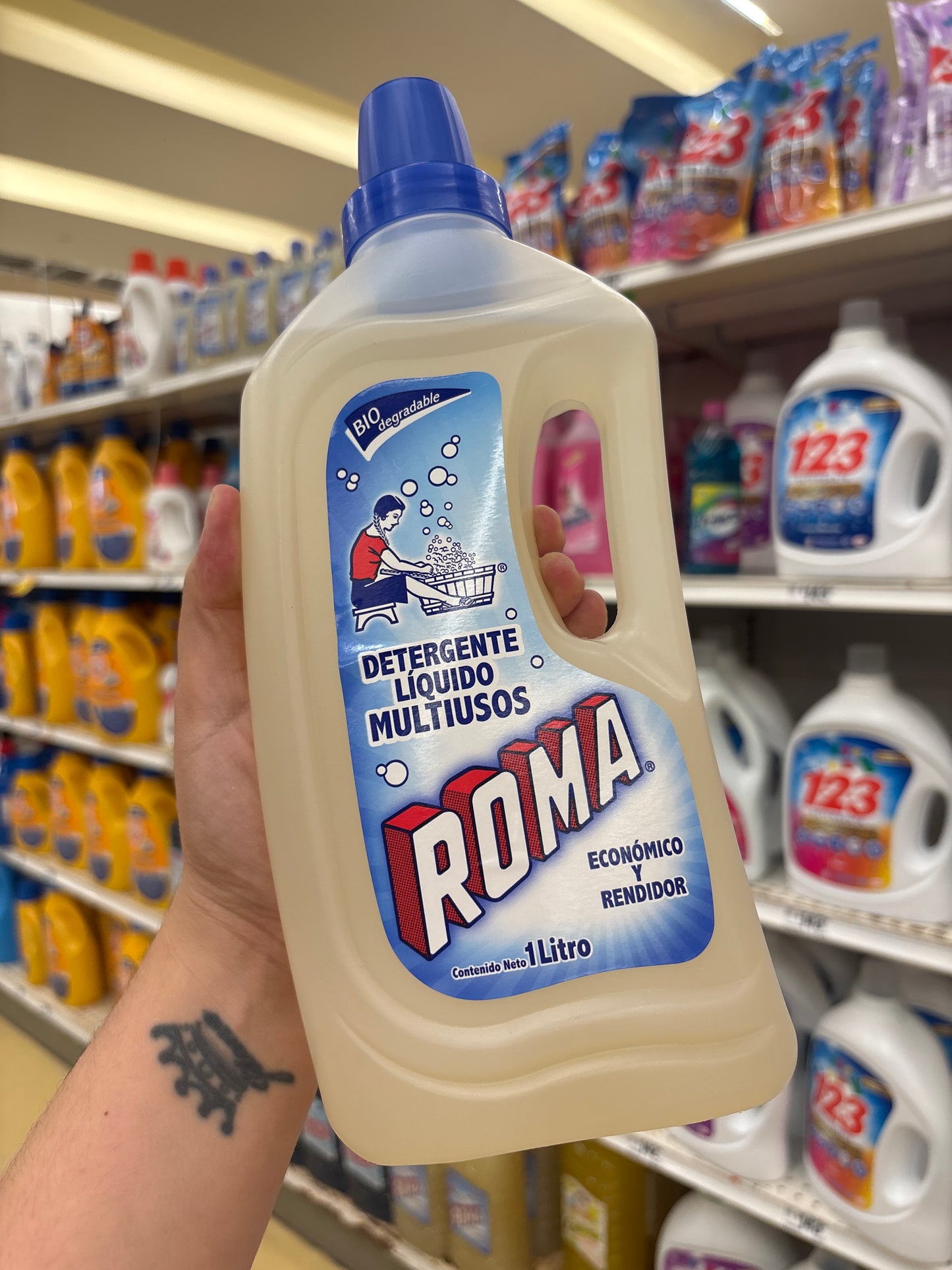 Detergente líquido Roma