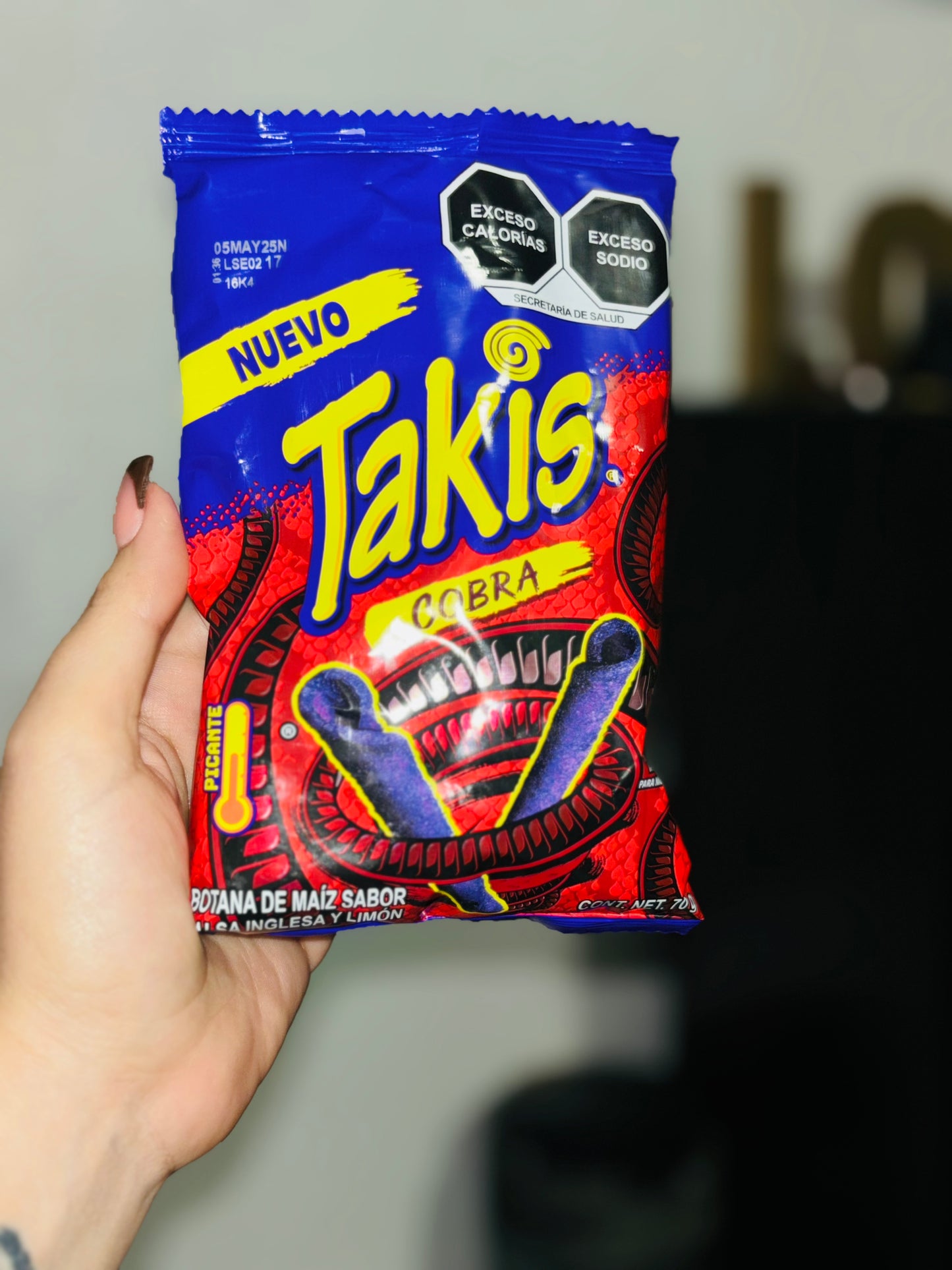 Takis Cobra